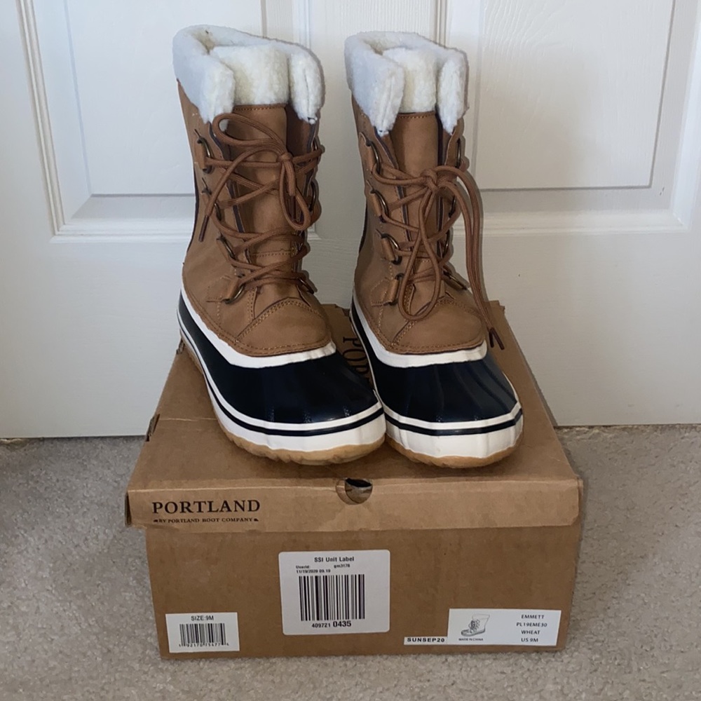 NIB - Portland Duck Boots 🦆